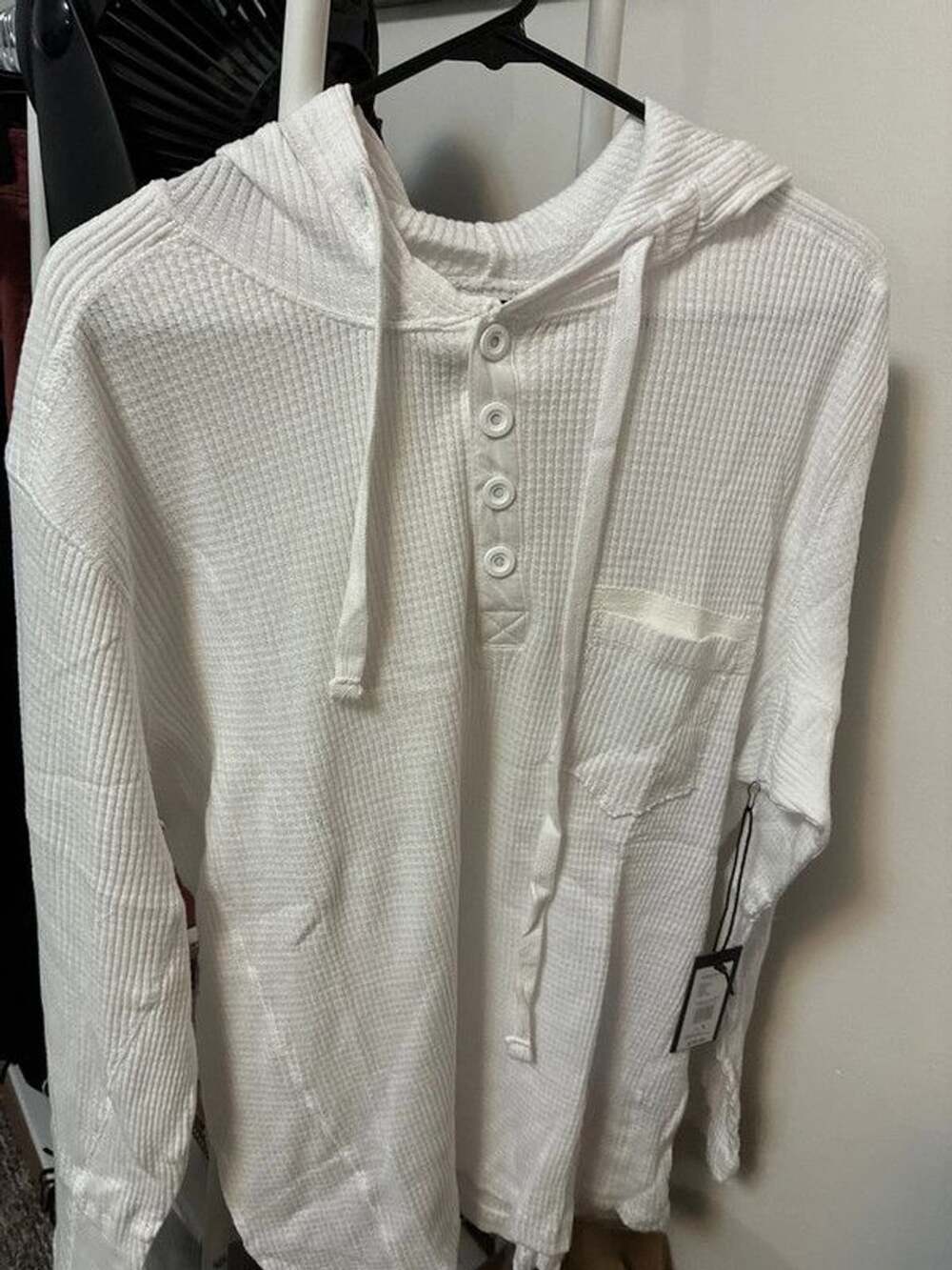 Men’s large nwt Kenneth Cole waffle knit white hoodie